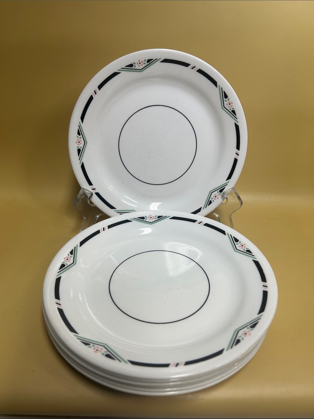 Corelle by Corning Zenith patterned Dinnerware set of 7 pcs